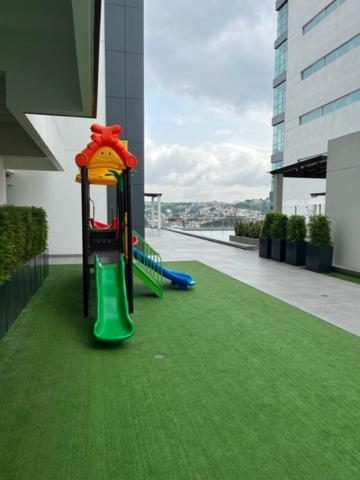 New Luxury Apartment With King - Size Bed Ceibos グアヤキル エクステリア 写真